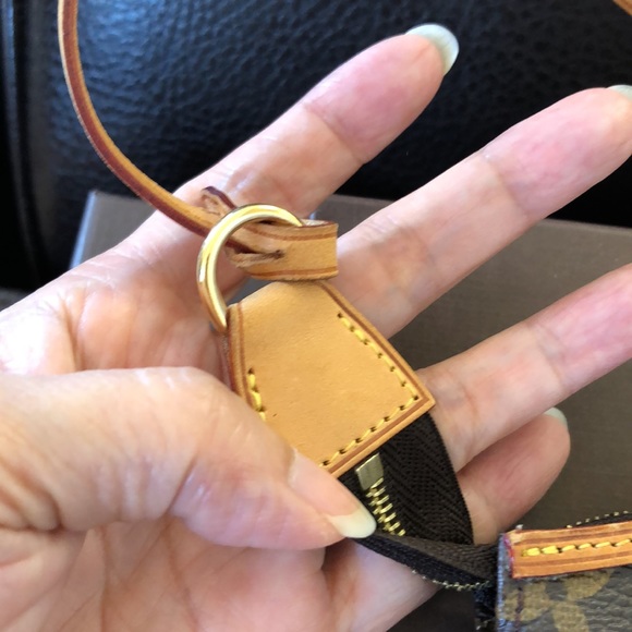 🌸🌸VINTAGE🌸🌸Louis Vuitton Delightful Mini POCHETTE + Bag Charm - Picture 9 of 16